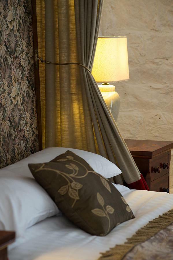 Ross Castle B&B Oldcastle Esterno foto